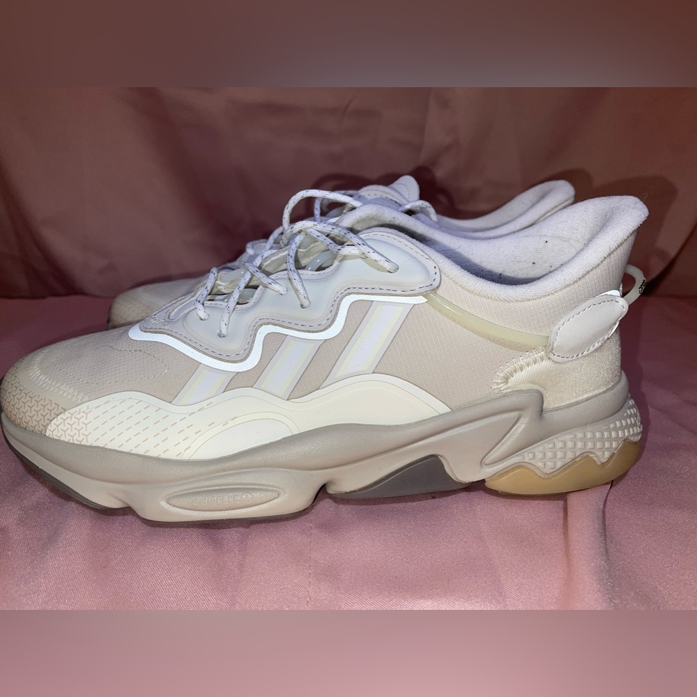 adidas Men’s Ozweego Sneakers - Picture 5 of 9